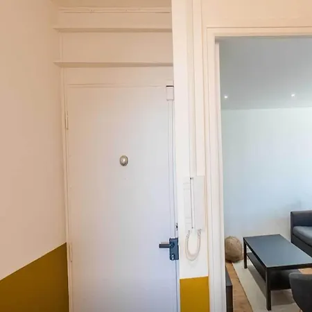 Appartement Private In A Shared Flat 8e
